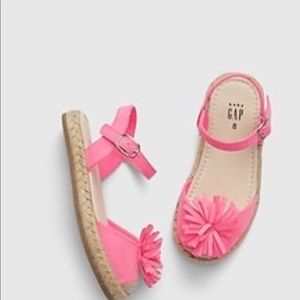 Baby gap pompom shoes